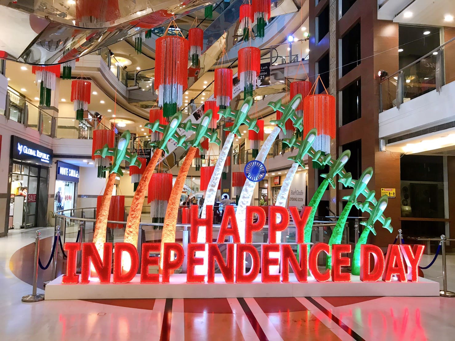 インドの独立記念日 インド人はどう過ごす 日本とは違うインドの祝日事情 Happy Independence Day インドで働くという選択